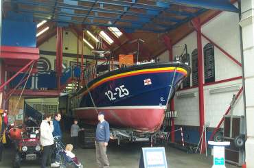 4x3 ilfracombe lifeboats.jpg (17219 bytes)